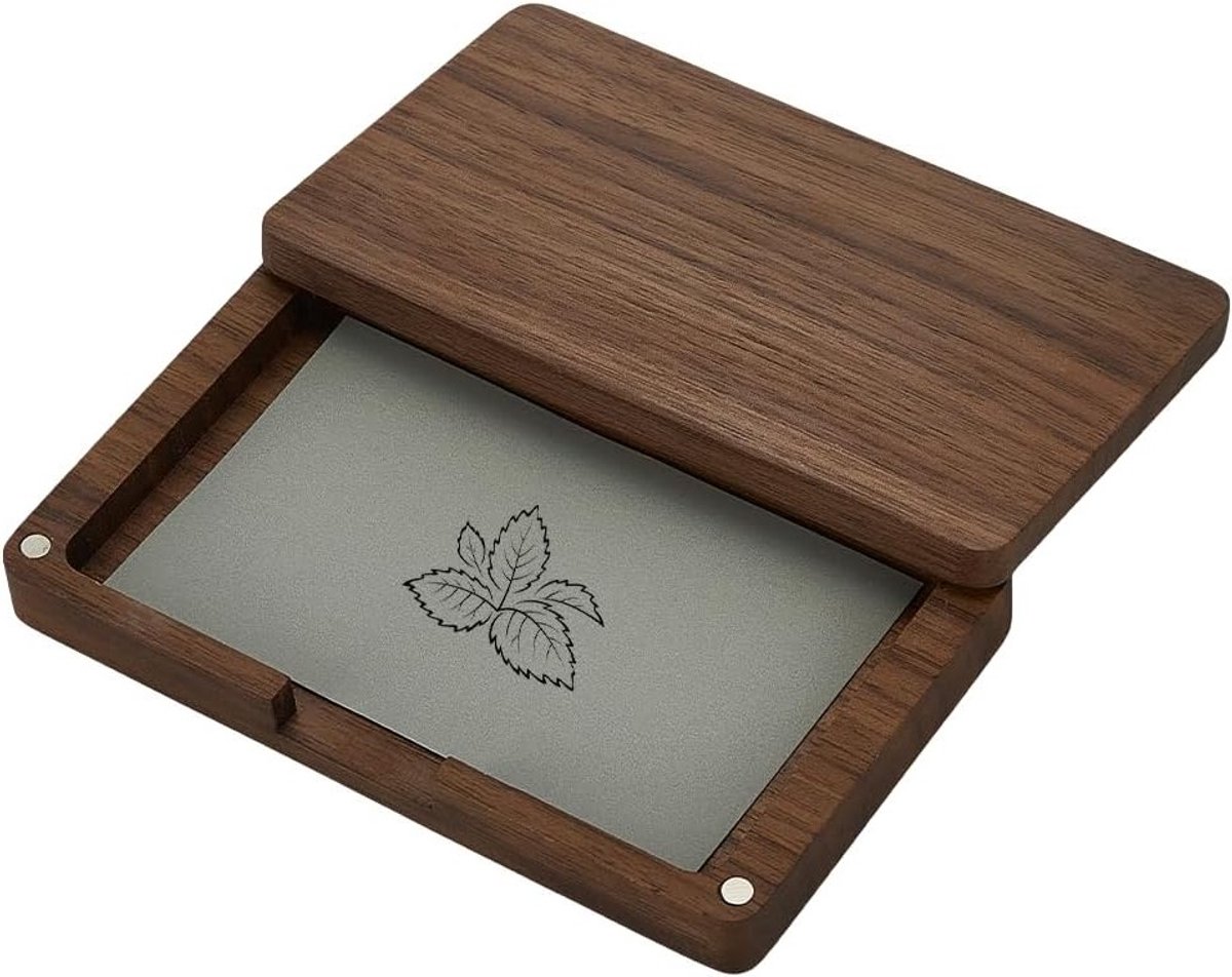 Houten Visitekaartjeshouder met Magneetsluiting - Compact en Stijlvol voor Kantoor, Netwerken en Presentaties - 115 x 67 x 18 mm in Kokosbruin