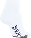 Witte sportsokken met blauwe tekst 'FALKE 39-40 TK2 COOL W'.