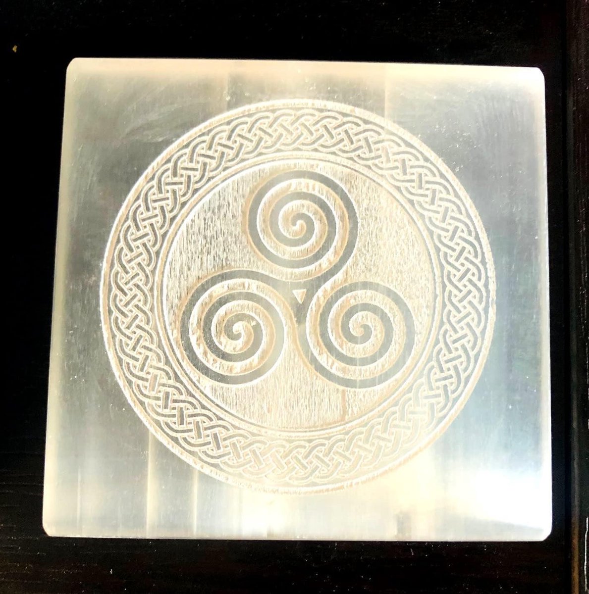 Seleniet Oplaadsteen - Edelsteen Schijf - Positieve Energie - Natuurlijk Gevormd - 10 cm - Wit