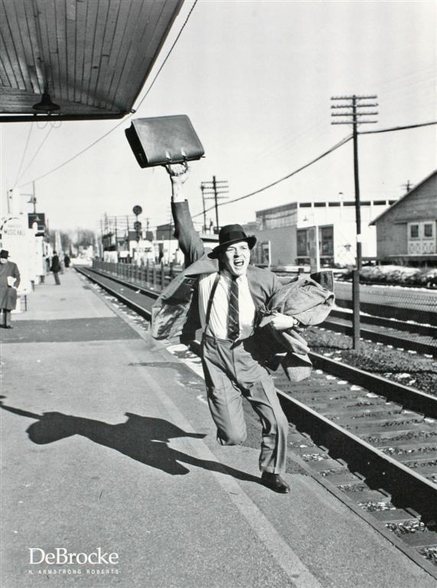 Catch Projecten Poster - Man Chasing Train- H. Armstrong Roberts - Zwart/Wit - Fotografie - Jaren 80
