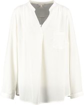 Only carmakoma off white oversized blouse - valt ruim - Maat 48