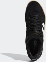 Adidas Tyshawn schoenen core black / cloud white / gum