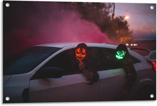 Tuinposter – Lichtgevende Maskers in Auto - 90x60cm Foto op Tuinposter  (wanddecoratie voor buiten en binnen)