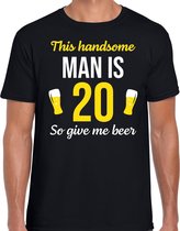 Verjaardag cadeau t-shirt 20 jaar - this handsome man is 20 give beer zwart voor heren XL
