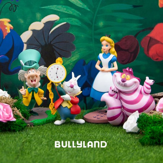 Vitrine met Alice, de Mad Hatter, de Cheshire Cat en het Witte Konijn met horloge in een tuin.