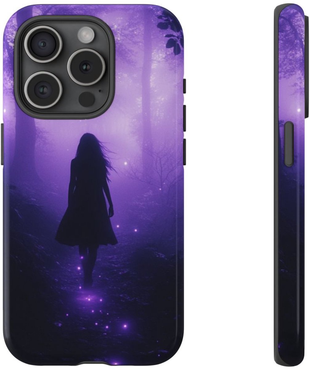 Silhouet in Gloeiend Paars Bos – Telefoonhoesje Geschikt voor iPhone 15 Pro