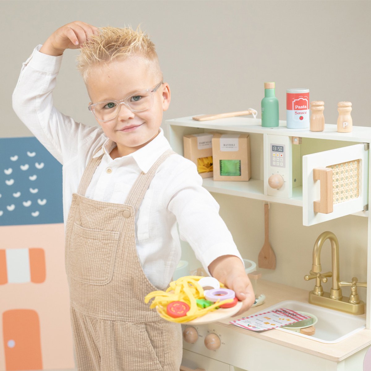 Woet® Houten Speelgoed Pasta Set - 'Maak je eigen pasta' Speelgoedset - FSC - Inclusief Ravioli, Tagliatelle, Farfalle & Saus - Speelgoedeten - Rollenspel Keukenset - Vanaf 3 Jaar — afbeelding 5