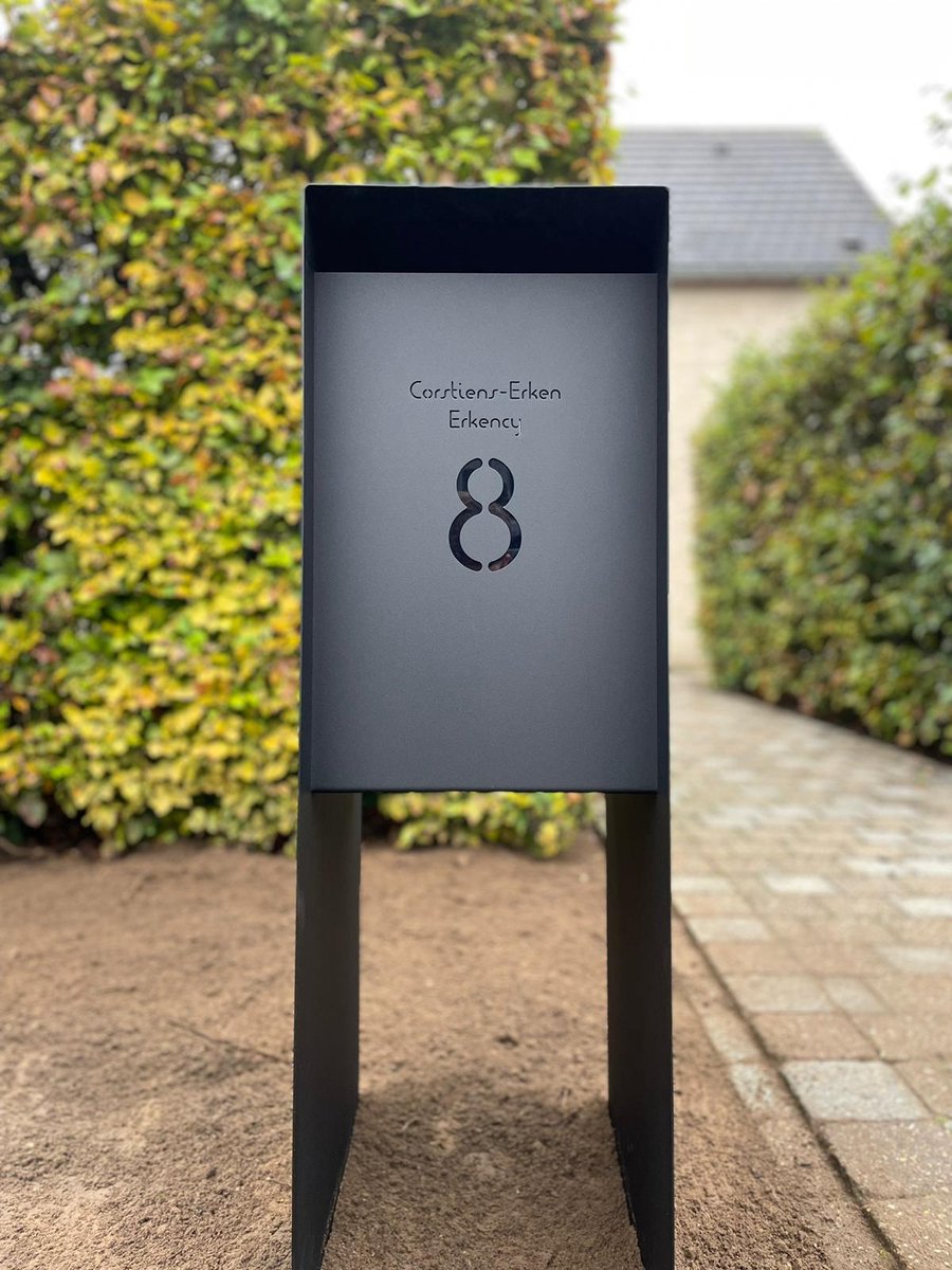 Geroba brievenbus CartaZ1 – Zwart RAL 9005 – 300×400×1000 mm