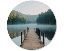 Mistige steiger bij bosmeer - Natuur wanddecoratie rond - Rond kunstwerk steiger - Realisme - Forex muurcirkel - Wooninrichting met schilderijen - muurcirkel forex 80x80 cm