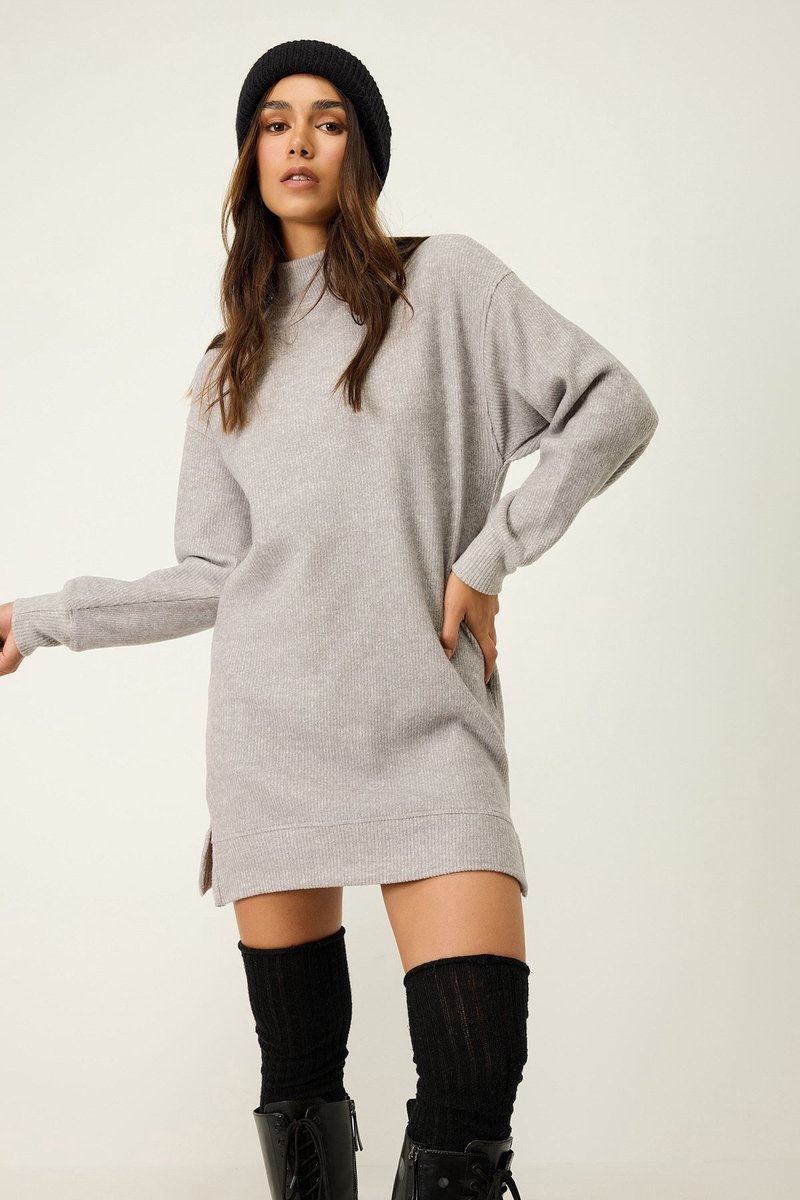 Robe à col roulé mi-long et douce
