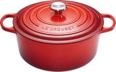 Le Creuset Braadpan Signature Kersenrood – Ø 30 cm / 8,1 Liter – XL Ronde Gietijzeren Braadpan – In Iconisch Rood – Voor Grote Gezinsgerechten en Langzaam Garen – Oven- en Inductiegeschikt – Tijdloos Frans Design