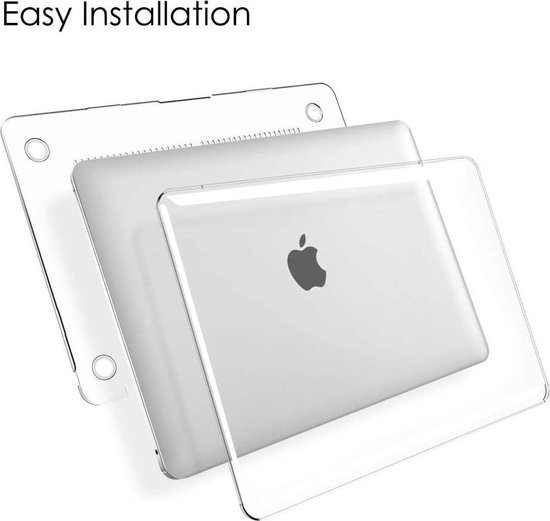 Démonstration de l'installation facile d'une coque MacBook Air transparente.
