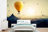 Behang - Fotobehang Luchtballon - Mist - Myanmar - Breedte 390 cm x hoogte 260 cm