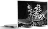 Laptop sticker - 14 inch - Idea leuconoe vlinder met de vleugels omhoog - zwart wit - 32x5x23x5cm - Laptopstickers - Laptop skin - Cover