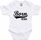 Born in 2024 tekst baby rompertje wit babys - Kraamcadeau/ zwangerschapsaankondiging - 2024 geboren cadeau 68 (4-6 maanden)