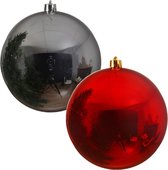2x Grote kerstballen rood en zilver van 25 cm glans van kunststof - Winkel/etalage kerstversiering