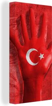 Canvas Schilderij Een hand vormt de Turkse vlag - 20x40 cm - Wanddecoratie