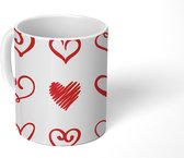 Mok - Koffiemok - Een illustratie met hartjes in verschillende vormen - Mokken - 350 ML - Beker - Koffiemokken - Theemok