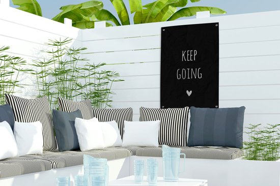 Décoration de jardin citation anglaise Continuez avec un coeur fond noir - 40x60 cm - Affiche de jardin