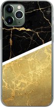 Geschikt voor iPhone 11 Pro hoesje - Marmer print - Zwart - Goud - Siliconen Telefoonhoesje