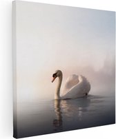 Artaza Canvas Schilderij Zwaan in het Water tijdens de Mist - 70x70 - Foto Op Canvas - Canvas Print