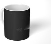 Mok - Sterrenhemel boven veld vol klaprozen - zwart wit - 350 ML - Beker