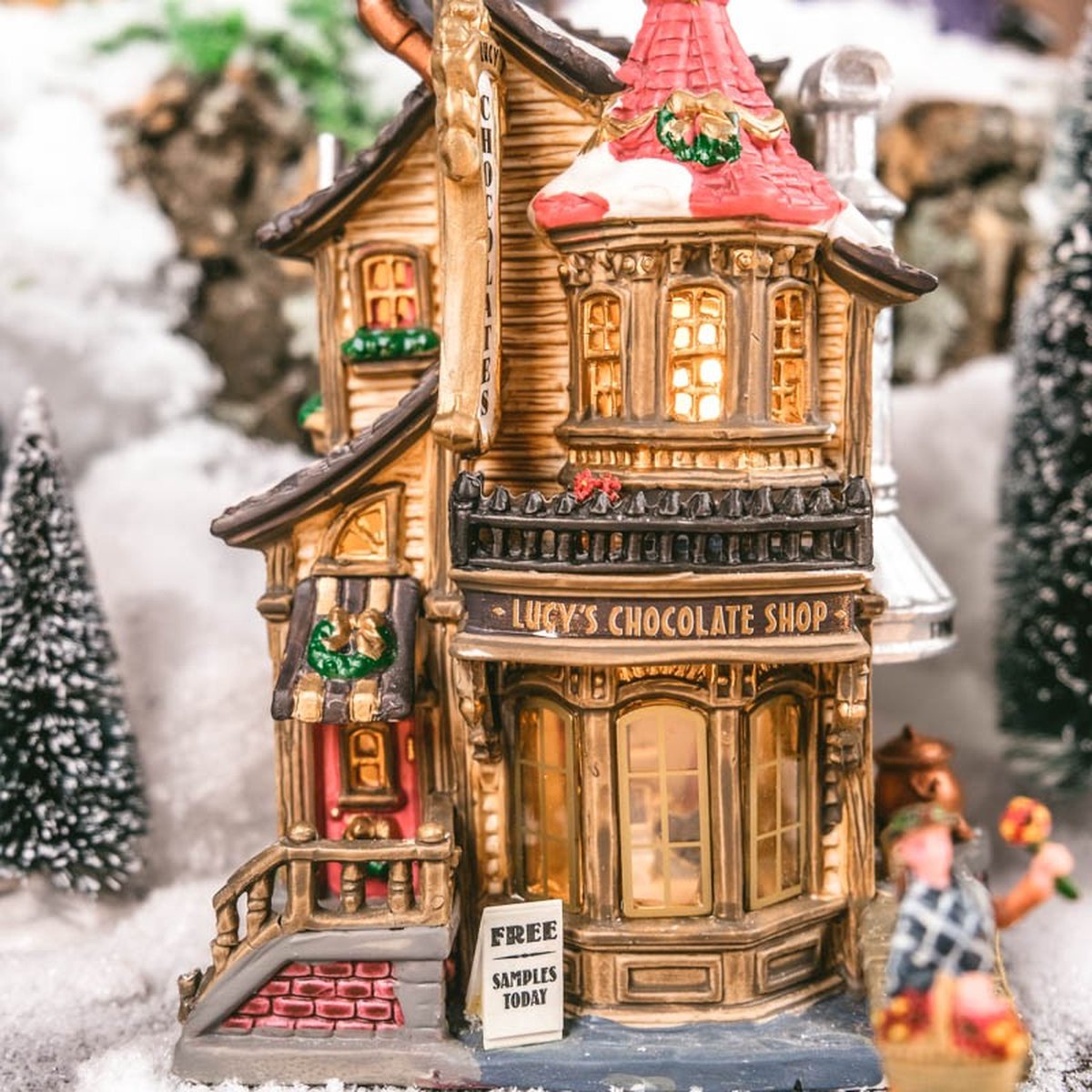 Lemax Kerstdorp Lucy's Chocolate Shop - Met verlichting – foto 2