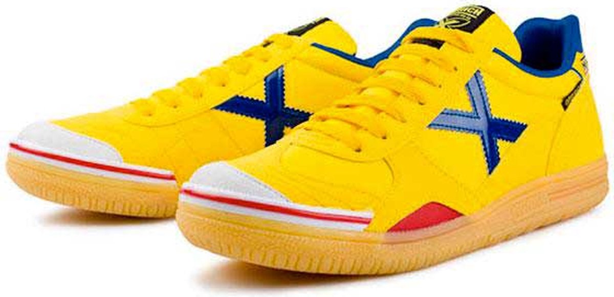 Gele MUNICH Gresca zaalschoenen EU 44 met blauwe accenten, ontworpen voor intensief futsal en comfort.