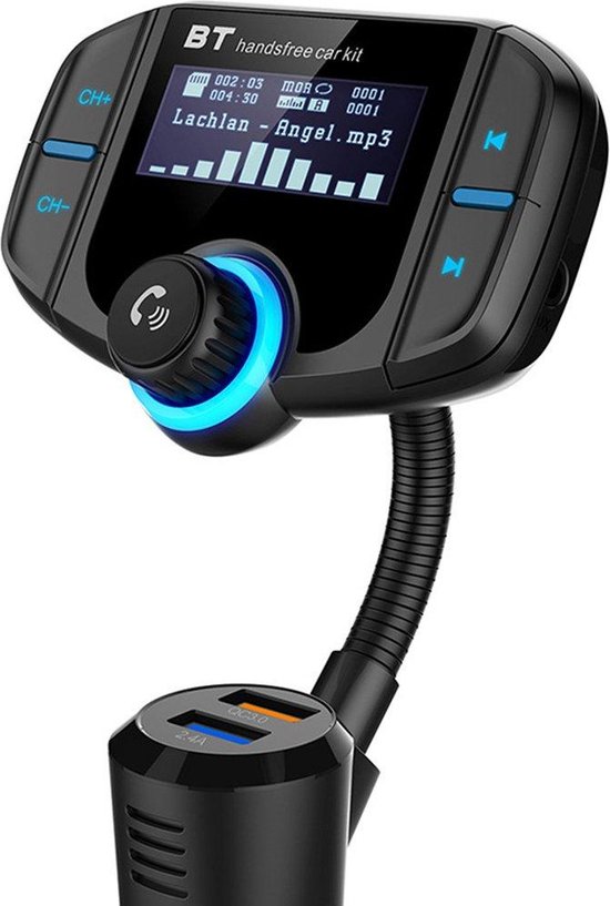 Zwarte BT handsfree autokit met flexibele nek, QC3.0 en 2.4A USB-poorten, en display met 'Lachlan - Angel.mp3'.