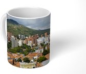 Mok - Stad voor een gebergte in Colombia - 350 ML - Beker - Uitdeelcadeautjes