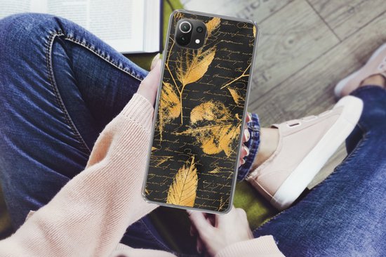 Coque Xiaomi 11T - Or - Feuilles - Zwart - Coque de téléphone en Siliconen