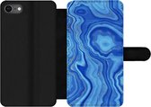 Bookcase Geschikt voor iPhone 7 telefoonhoesje - Marmer print - Blauw - Goud - Met vakjes - Wallet case met magneetsluiting