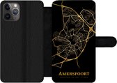 Bookcase Geschikt voor iPhone 11 Pro telefoonhoesje - Amersfoort - Kaart - Goud - Zwart - Met vakjes - Wallet case met magneetsluiting