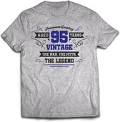 95 Jaar Legend - Feest kado T-Shirt Heren / Dames - Antraciet Grijs / Donker Blauw - Perfect Verjaardag Cadeau Shirt - grappige Spreuken, Zinnen en Teksten. Maat M