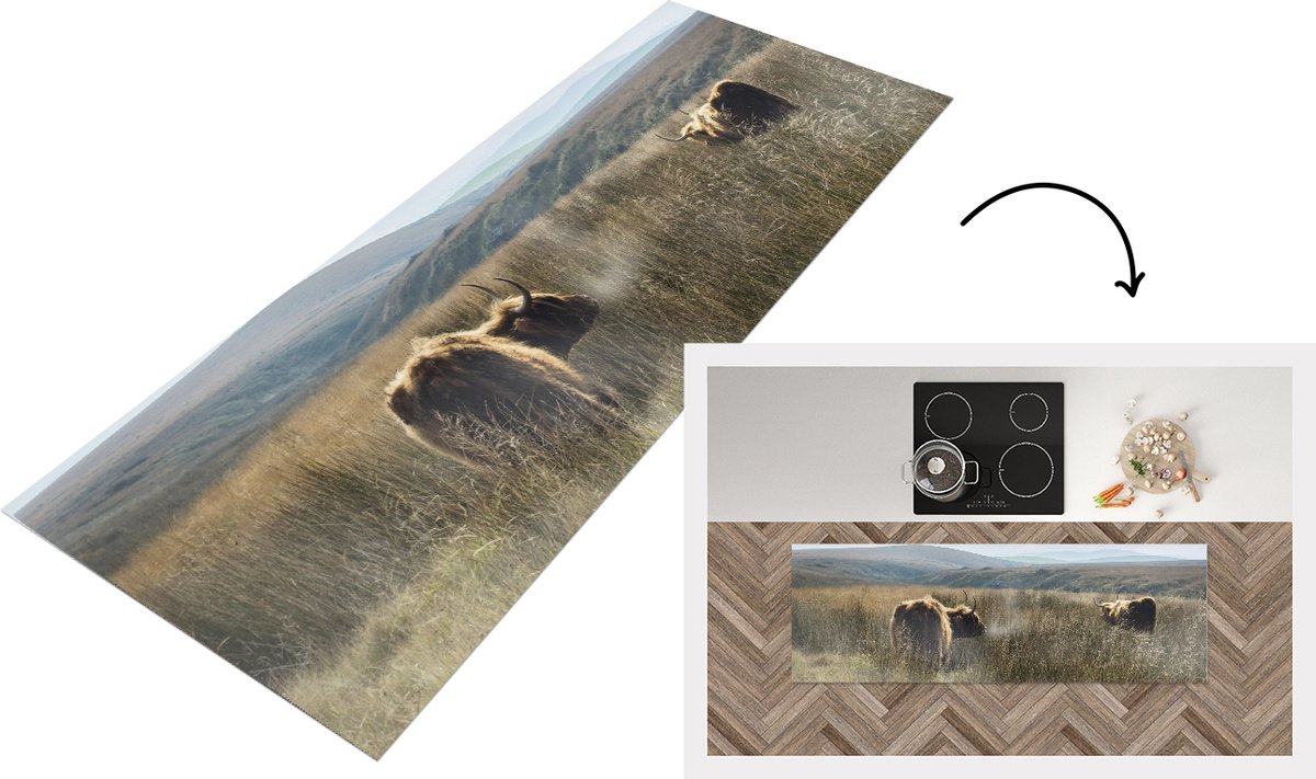 KitchenYeah Keukenloper - Loper keuken - Schotse Hooglanders - Mist - Gras - 150x50 cm - Keukenloper vinyl Multicolor