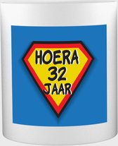 Akyol - Hoera 32 jaar Mok met opdruk - verjaardag cadeau - Jarige - leuk kado om te geven - 350 ML inhoud