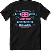 69 Jaar Legend - Feest kado T-Shirt Heren / Dames - Licht Blauw / Licht Roze - Perfect Verjaardag Cadeau Shirt - grappige Spreuken, Zinnen en Teksten. Maat M