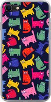 Geschikt voor iPhone SE 2022 hoesje - Patronen - Kat - Regenboog - Roze - Meisjes - Kinderen - Kindje - Siliconen Telefoonhoesje