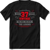 37 Jaar Legend -  kado T-Shirt Heren / Dames - Zilver / Rood - Perfect Verjaardag Cadeau Shirt - grappige Spreuken, Zinnen en Teksten. Maat S