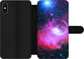Bookcase Geschikt voor iPhone X telefoonhoesje - Heelal - Planeten - Roze - Jongens - Meisjes - Kinderen - Met vakjes - Wallet case met magneetsluiting