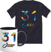 31 Jaar Vrolijke Verjaadag T-shirt met mok giftset Zwart | Verjaardag cadeau pakket set | Grappig feest shirt Heren – Dames – Unisex kleding | Koffie en thee mok | Maat S