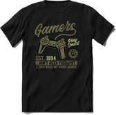Gamers play smart | Gaming kado T-Shirt heren - dames | Groen | Perfect game pc cadeau shirt | Grappige console spreuken - zinnen - teksten Maat L