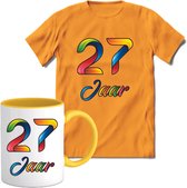 27 Jaar Vrolijke Verjaadag T-shirt met mok giftset Geel | Verjaardag cadeau pakket set | Grappig feest shirt Heren – Dames – Unisex kleding | Koffie en thee mok | Maat S