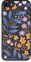 Case Company® - iPhone 8 hoesje - Flowers with blue leaves - 100% Biologisch Afbreekbaar - Duurzaam - Biodegradable Soft Case - Milieuvriendelijke Print op Achterkant - Zwarte Zijkanten - Bes