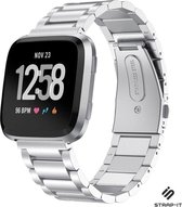 Stalen Smartwatch bandje - Geschikt voor Fitbit Versa / Versa 2 stalen bandje - zilver - Strap-it Horlogeband / Polsband / Armband