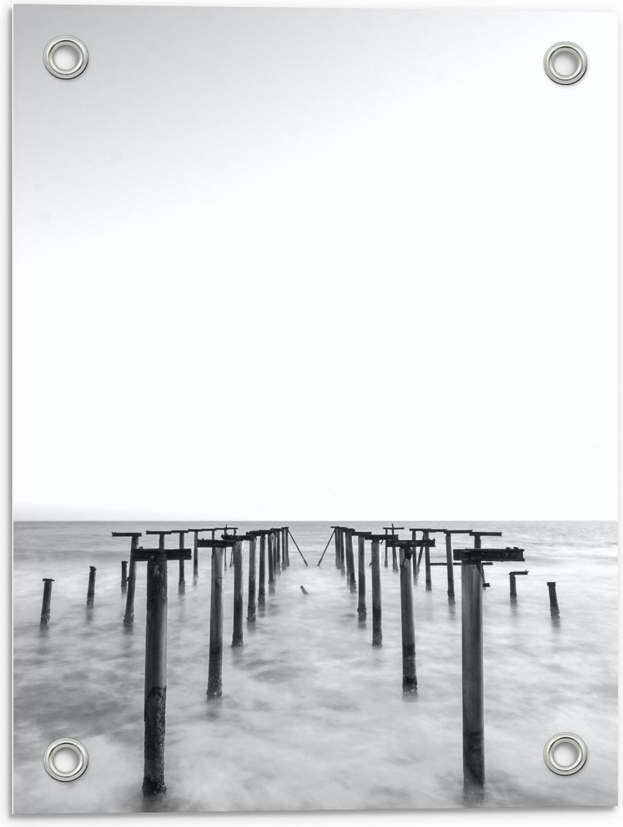 Tuinposter – Palen in het Water Zwart - Wit - 30x40cm Foto op Tuinposter (wanddecoratie vo
