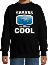 Dieren haaien sweater zwart kinderen - sharks are serious cool trui jongens/ meisjes - cadeau haai/ haaien liefhebber 7-8 jaar (122/128)