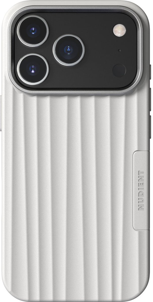 Nudient Hoesje geschikt voor Apple iPhone 17 Pro MagSafe Telefoonhoesje Hardcase | Nudient Bold Backcover | Geschikt voor MagSafe | Geschikt voor Draadloos Opladen met Magnetische Ring | Geschikt voor MagSafe Case - Chalk White | Wit