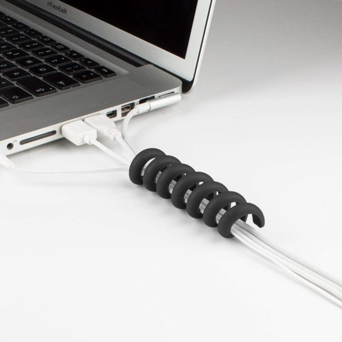 Kabelhouder Snake - Kabelgeleider Organizer - Kabels Bundelen - Flexibel Materiaal - 186 cm - Zwart