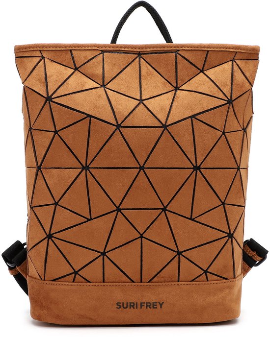 Bruine rugzak met geometrisch lijnenspel in zwart. "SURI FREY" logo onderaan.